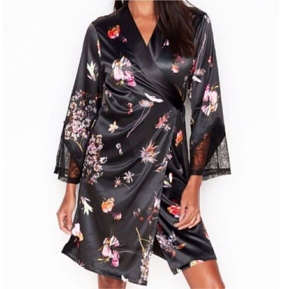 Victorias secrets VS floral black lace chantilly kimono robe M/L sexy - Picture 1 of 9